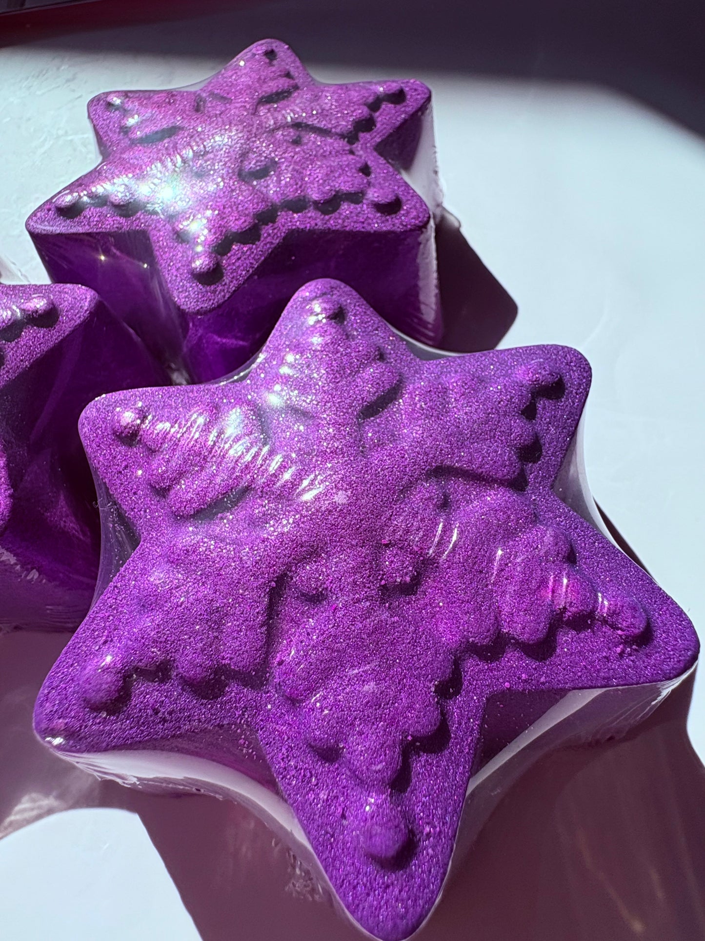 Snowflake Dreams – Crystal-Infused Bath Bomb (XL)