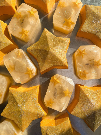 A Star Is Born - Bath Bomb (Hidden Crystal inside!)