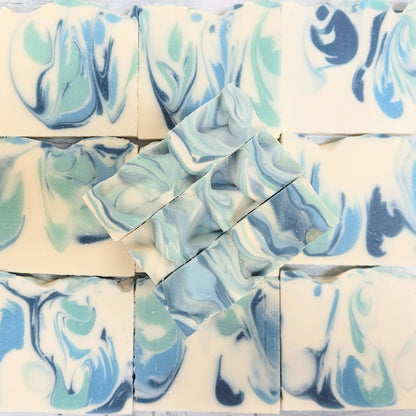 Snowflake Haven ❄️🛁