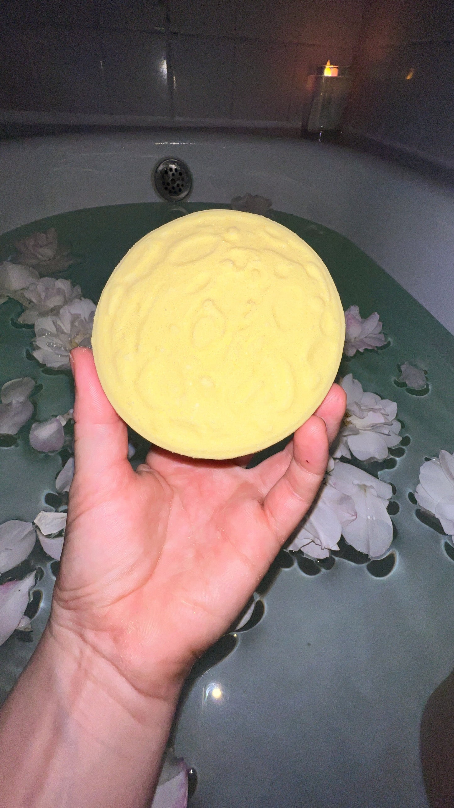 Full Moon - Crystal-Infused BathBomb