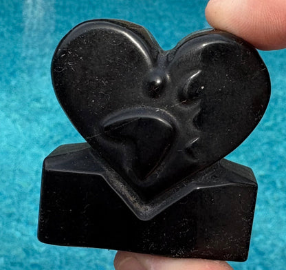 Black Agate Paw Heart Stand