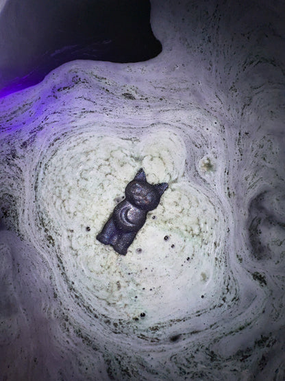 Lunar Kitty - Crystal-Infused BathBomb