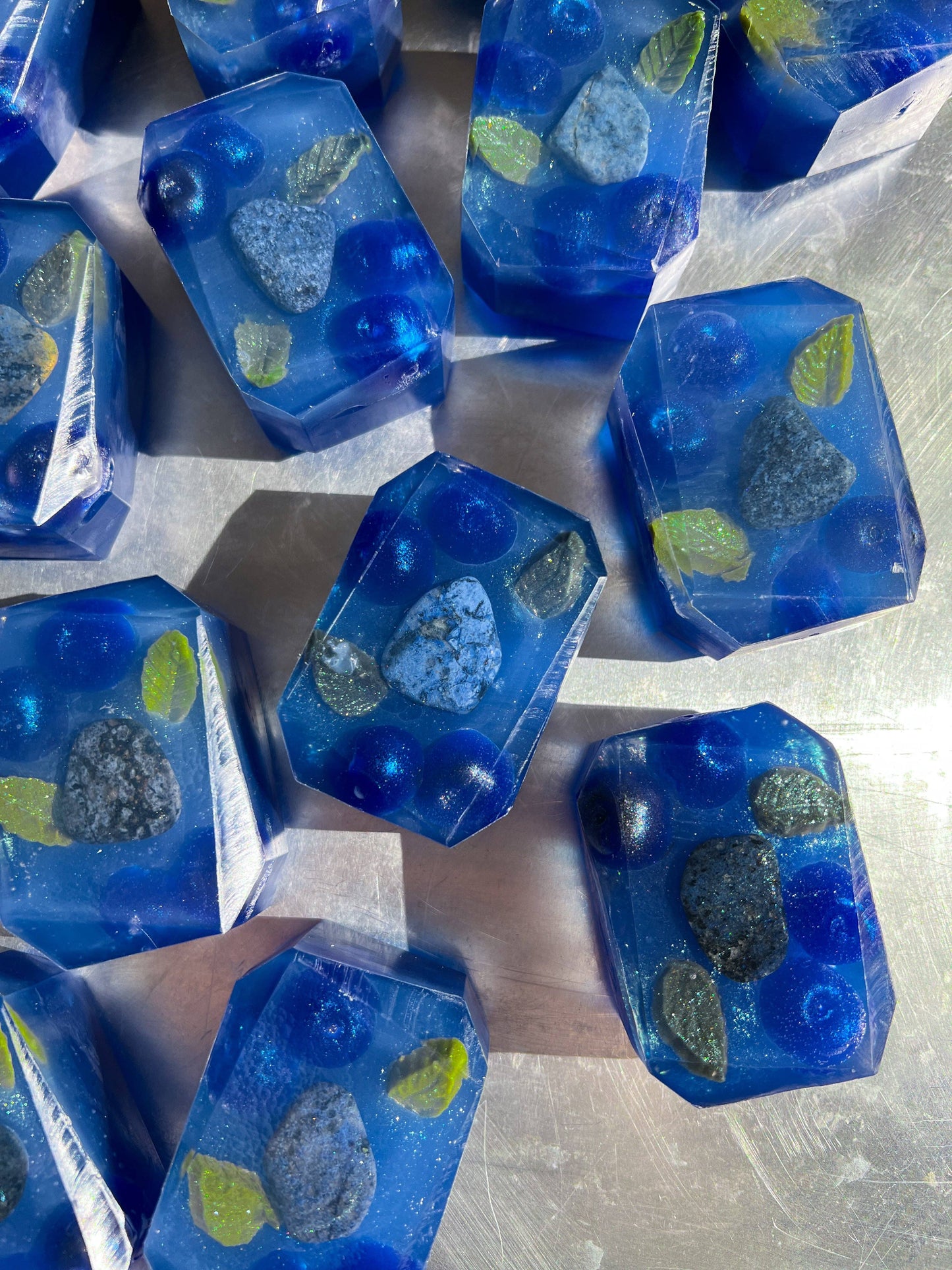 Winter Berry – Crystal-Infused Soap Bar