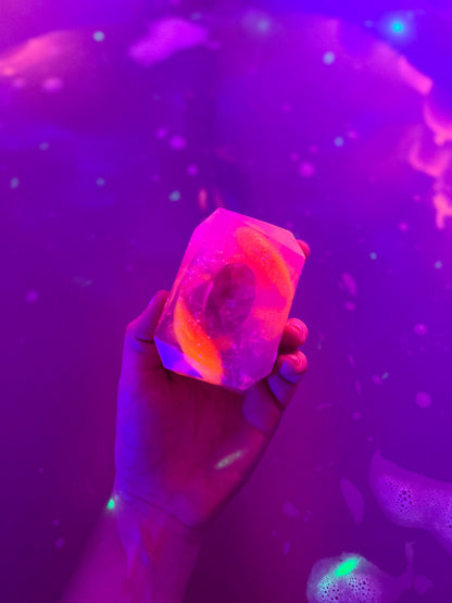 LUCID DREAMER (Pisces) - Crystal-Infused Soap Bar